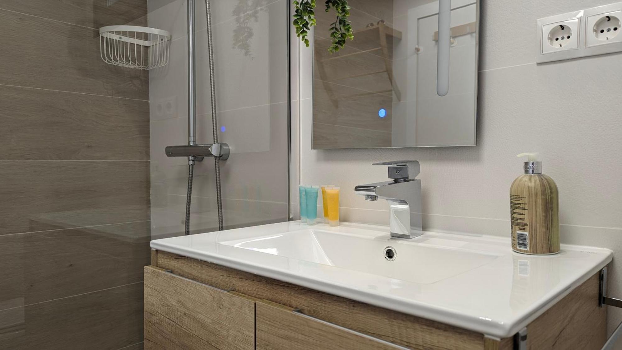Cala Alta Design Apartment Benidorm Bagian luar foto